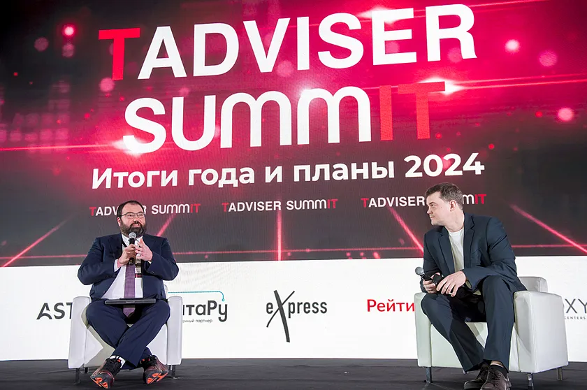 Глава Минцифры Максут Шадаев: «У меня Р7, он мне нравится»